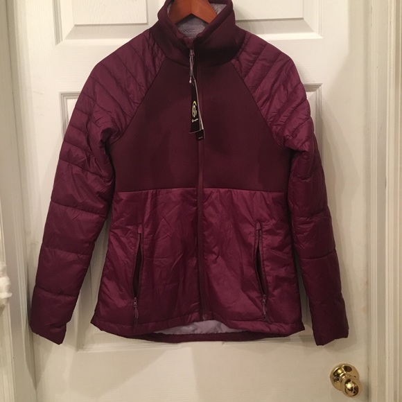 Champion Jackets & Blazers - NEW! Champion dark berry hybrid compression jacket